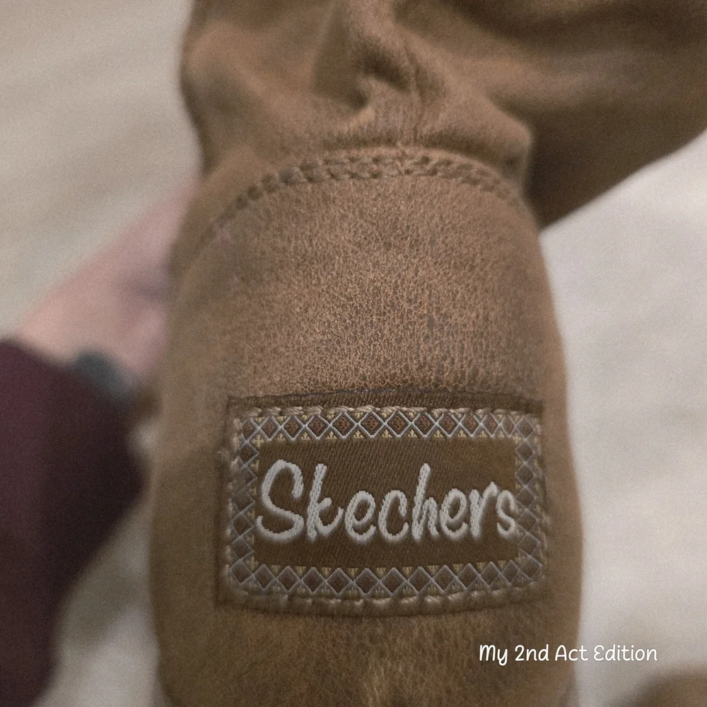 Skechers Chestnut Tan Faux Fur Lined Winter Boots Button Detail Size 10 - Picture 9 of 10